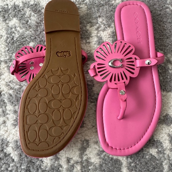 Coach JULIA Petunia Pink Sandals 5.5 - Picture 2 of 5